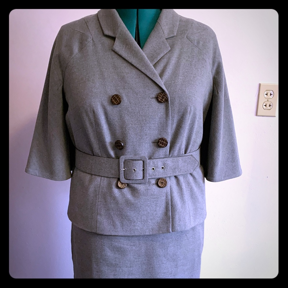 Worthington lined, gray flannel suit w/cape back